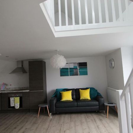 2 Serviced Apartments In Childwall-South Liverpool - Each Apartment Sleeps 6 Exterior photo