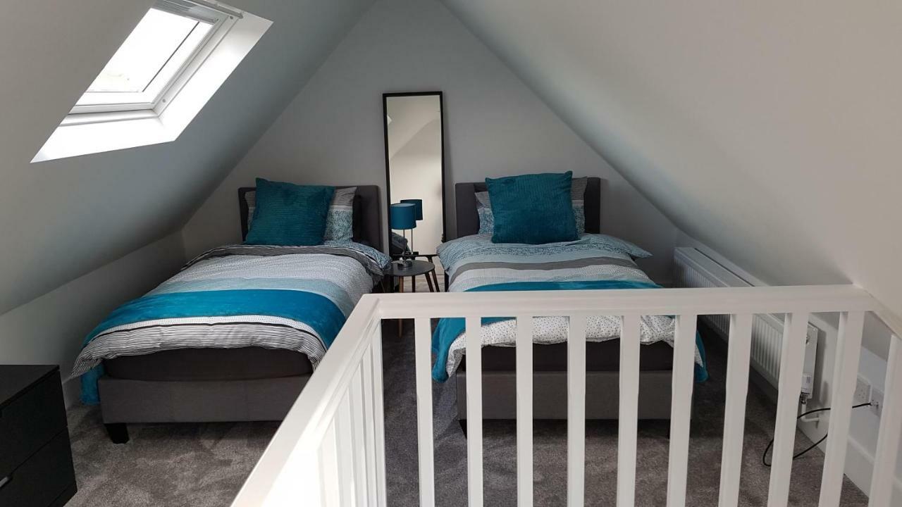 2 Serviced Apartments In Childwall-South Liverpool - Each Apartment Sleeps 6 Exterior photo